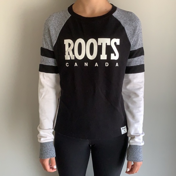 Roots Canada black, grey, white crew sweatshirt - Picture 2 of 4
